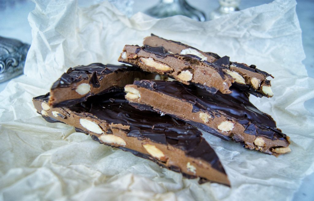 Nougat praline crunch with salted almonds and dark chocolate
